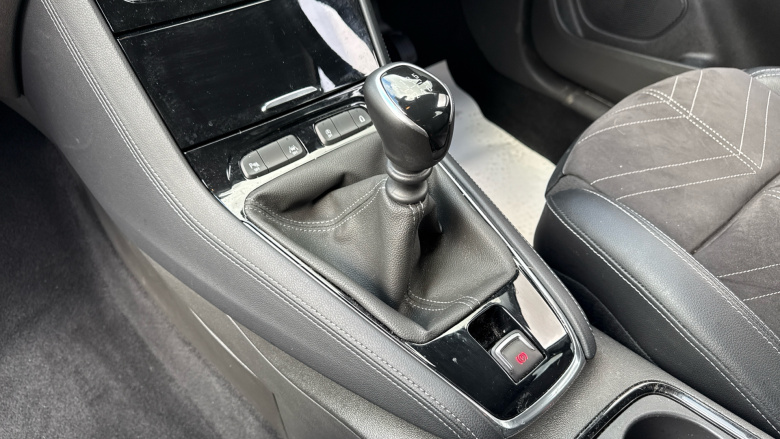 Vauxhall Grandland 1.2 Turbo Ultimate 5dr Petrol Hatchback